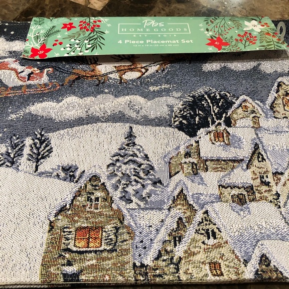 PLACEMAT SET OF 4 PIECES NWT/ CHRISTMAS VILLAGE BY PBS HOMEGOODS 13”X 19” - Picture 3 of 8
